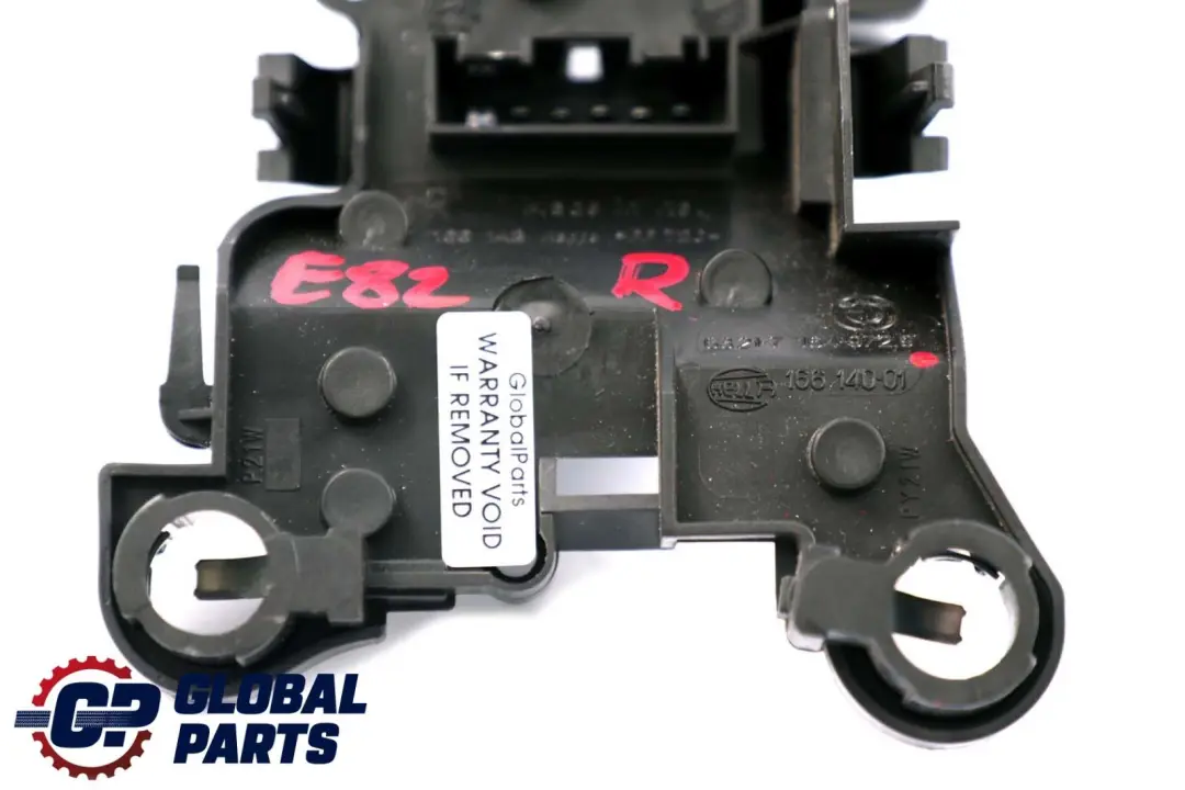 Portalamparas Luz Trasera Panel Lateral Derecho para BMW E82 E88 con número de pieza 7164972 BMW E82 E88 Portalamparas Luz Trasera Panel Lateral Derecho - SKU 7164972 - Número de pieza 7164972