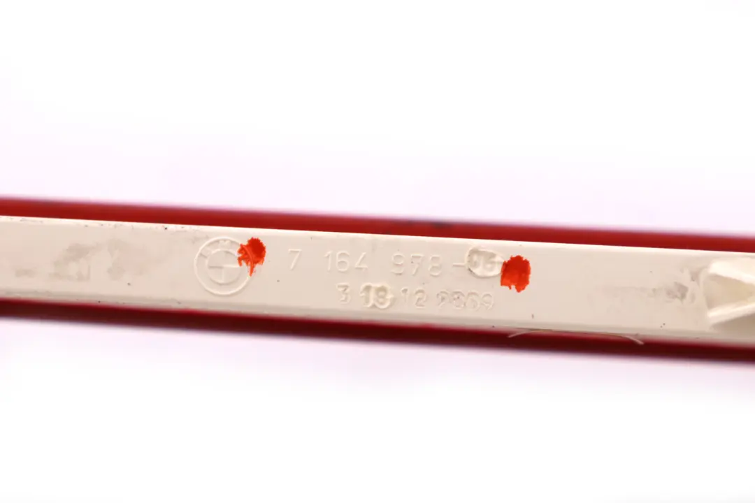 Trzecie Światło Stop Stopu Tył do BMW E82 E88 o numerze 7164978 BMW E82 E88 Trzecie Światło Stop Stopu Tył - SKU 7164978 - Numer Części 7164978