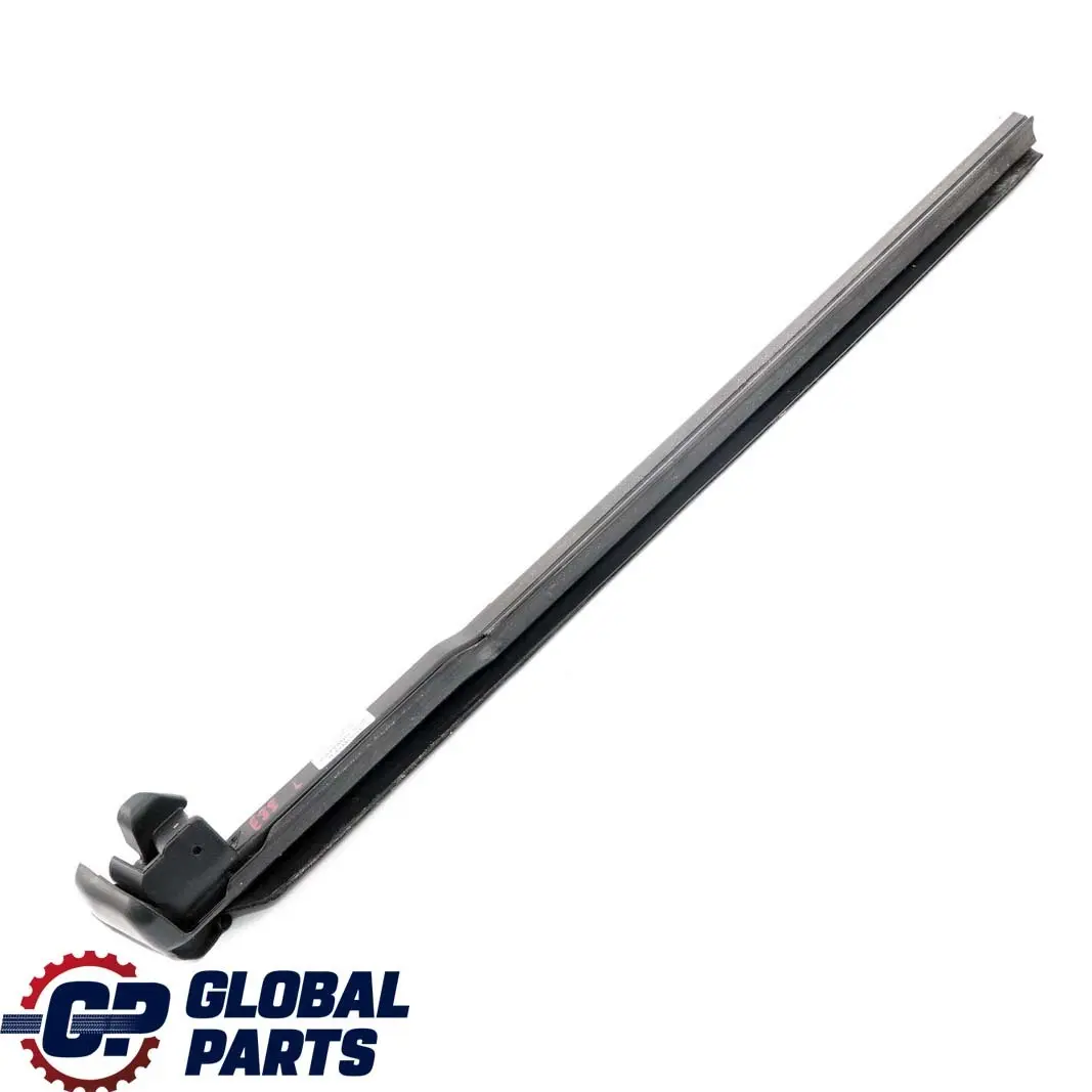 Fenetre Schachtabdichtung Moulure Arriere Gauche pour BMW 1 E88 Cabriolet à propos du numéro de pièce 7164987 BMW 1 E88 Cabriolet Fenetre Schachtabdichtung Moulure Arriere Gauche - SKU 7164987 - Numéro de pièce 7164987