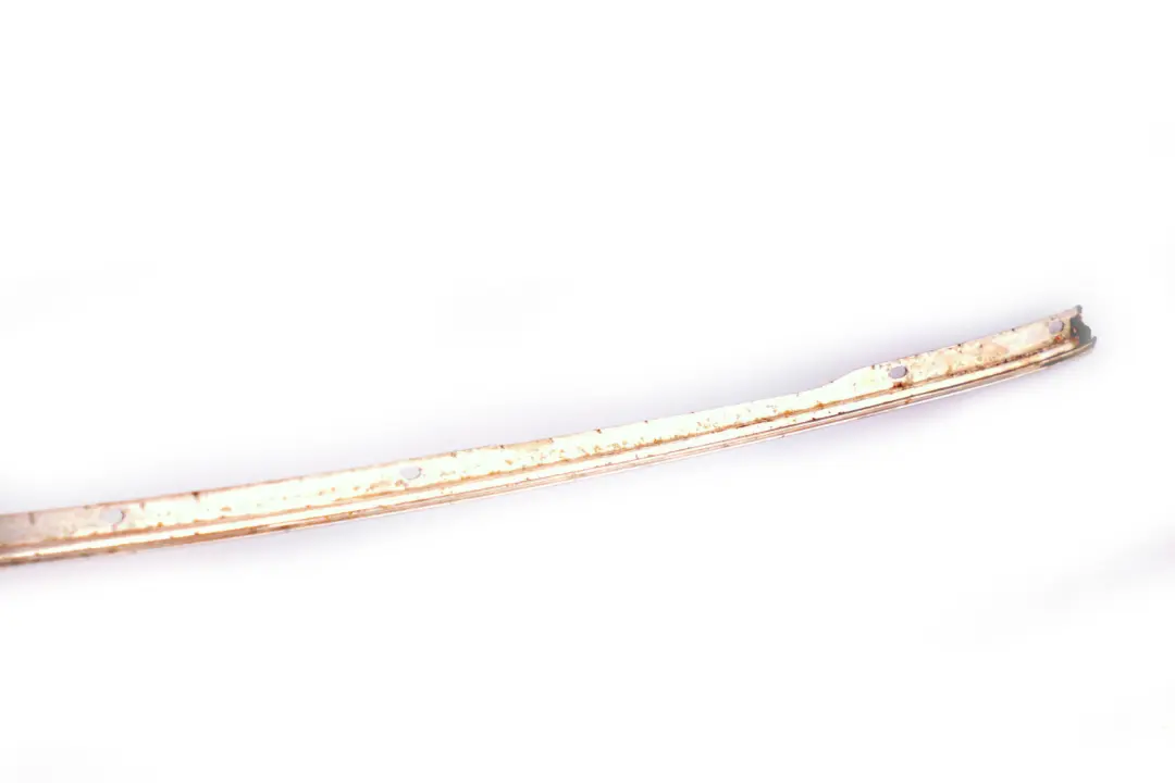 Listwa szyby czołowej przód do BMW Cabrio E88 o numerze 7164989 BMW Cabrio E88 Listwa szyby czołowej przód - SKU 7164989 - Numer Części 7164989