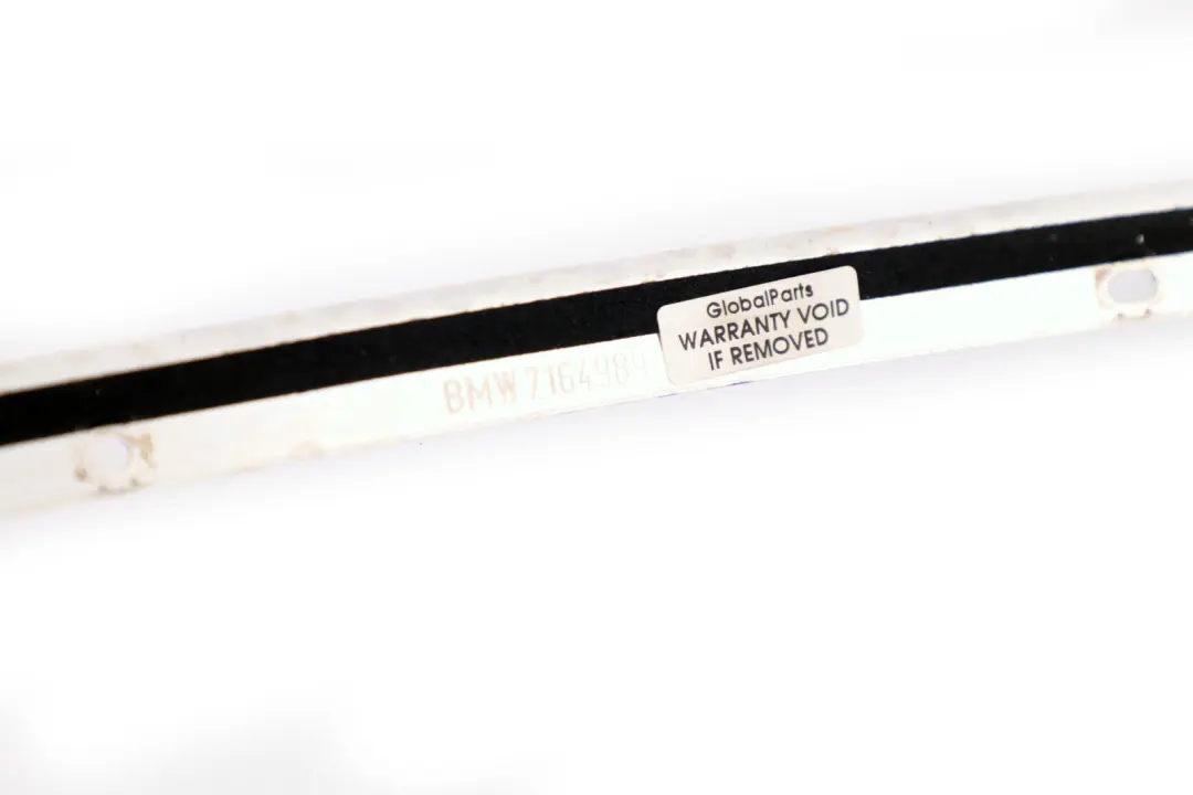 1er-Reihe E88 Moulure Tablier Haut 5171 pour BMW à propos du numéro de pièce 7164989 BMW 1er-Reihe E88 Moulure Tablier Haut 5171 - SKU 7164989 - Numéro de pièce 7164989