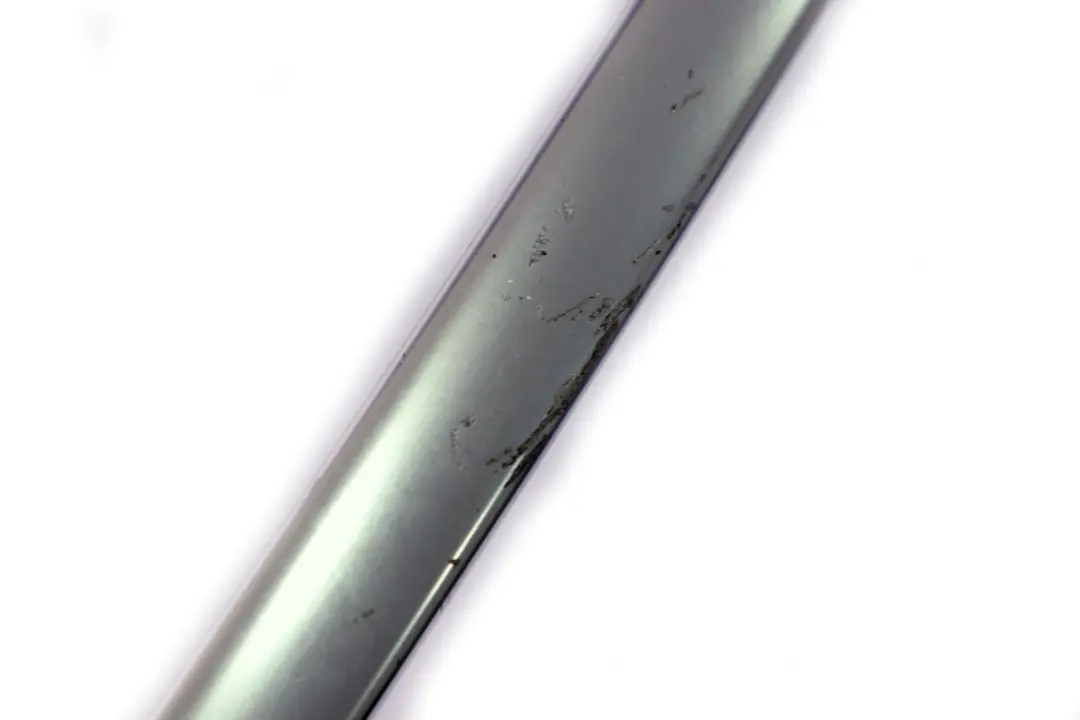 Tapa Columna A Puerta Embellecedor Pilar Delantero Derecho Alu Mate para BMW E88 con número de pieza 7164996 BMW E88 Tapa Columna A Puerta Embellecedor Pilar Delantero Derecho Alu Mate - SKU 7164996-1 - Número de pieza 7164996