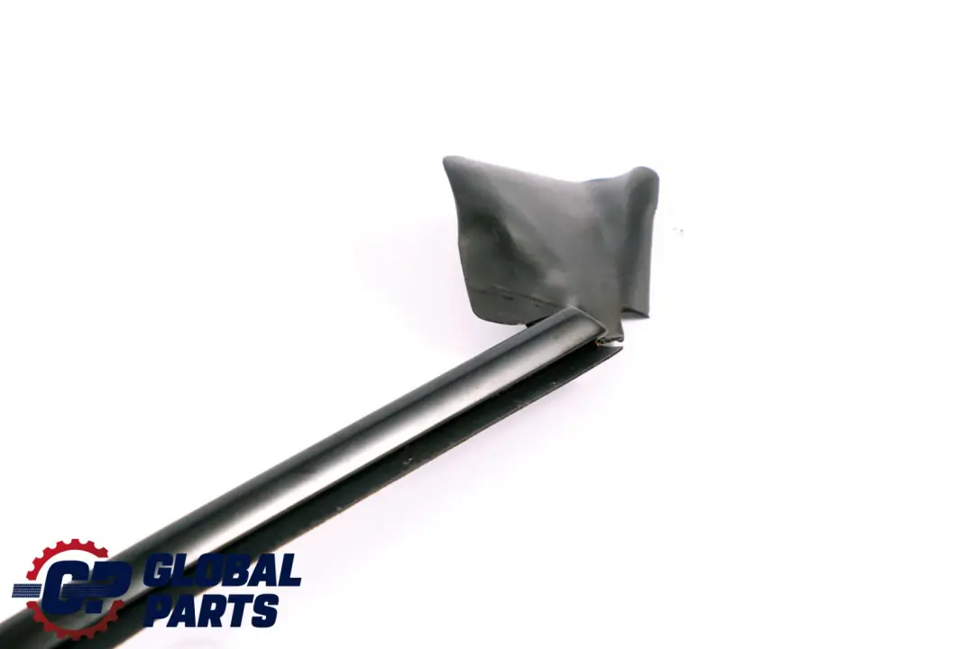 *BMW 1 er E88 Schachtabdeckung Aussen Links Glanzschwarz für mit Teilenummer 7165001 *BMW 1 er E88 Schachtabdeckung Aussen Links Glanzschwarz - SKU 7165001-1 - Teilenummer 7165001