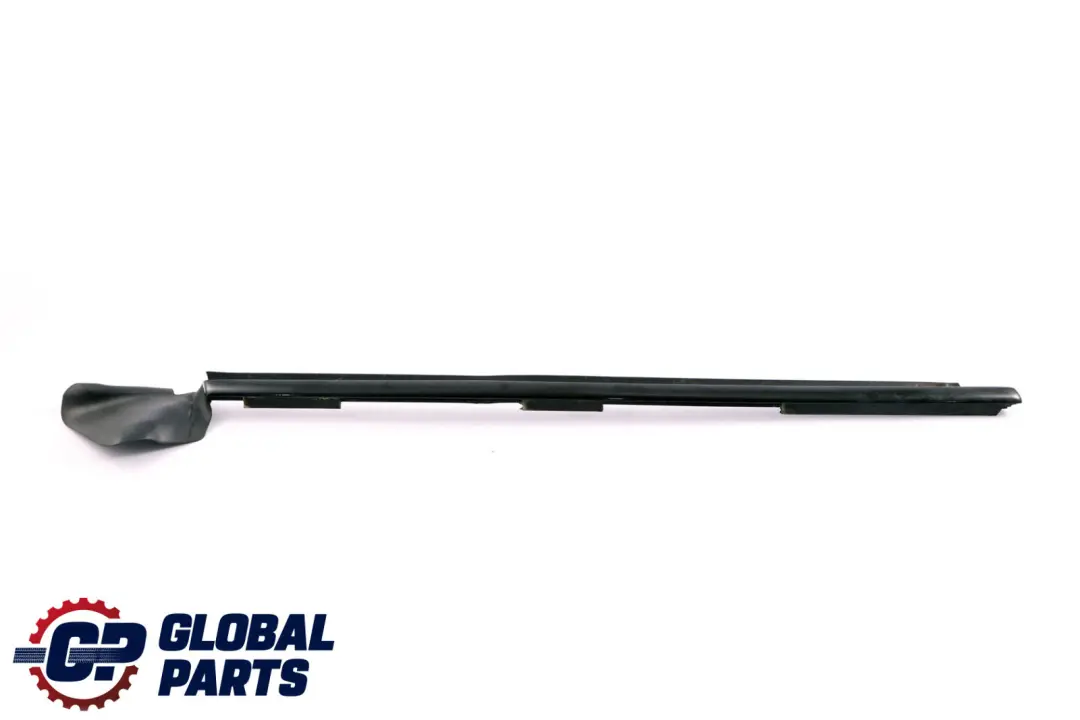 Links Hinten Äußere Dichtungsleiste Zierleiste Abdeckung AluMatt für BMW E88 mit Teilenummer 7165001 BMW E88 Links Hinten Äußere Dichtungsleiste Zierleiste Abdeckung AluMatt - SKU 7165001 - Teilenummer 7165001