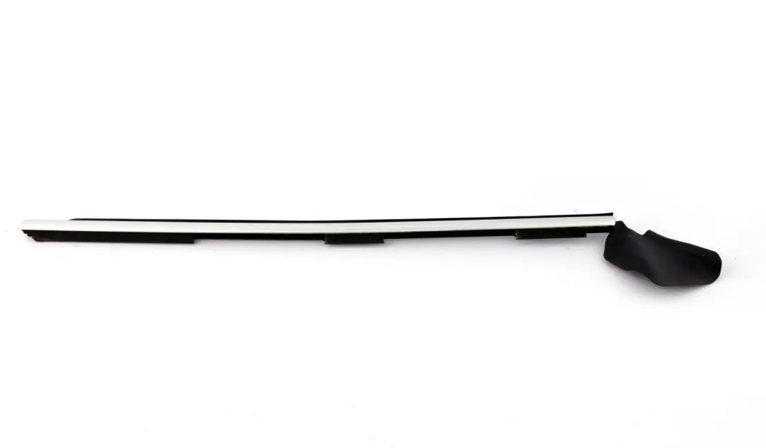 Guarnizione Tenuta Esterna Destra BMW E88 Copertura In Alluminio Opaco - SKU 7165002 - Numero di parte 7165002
