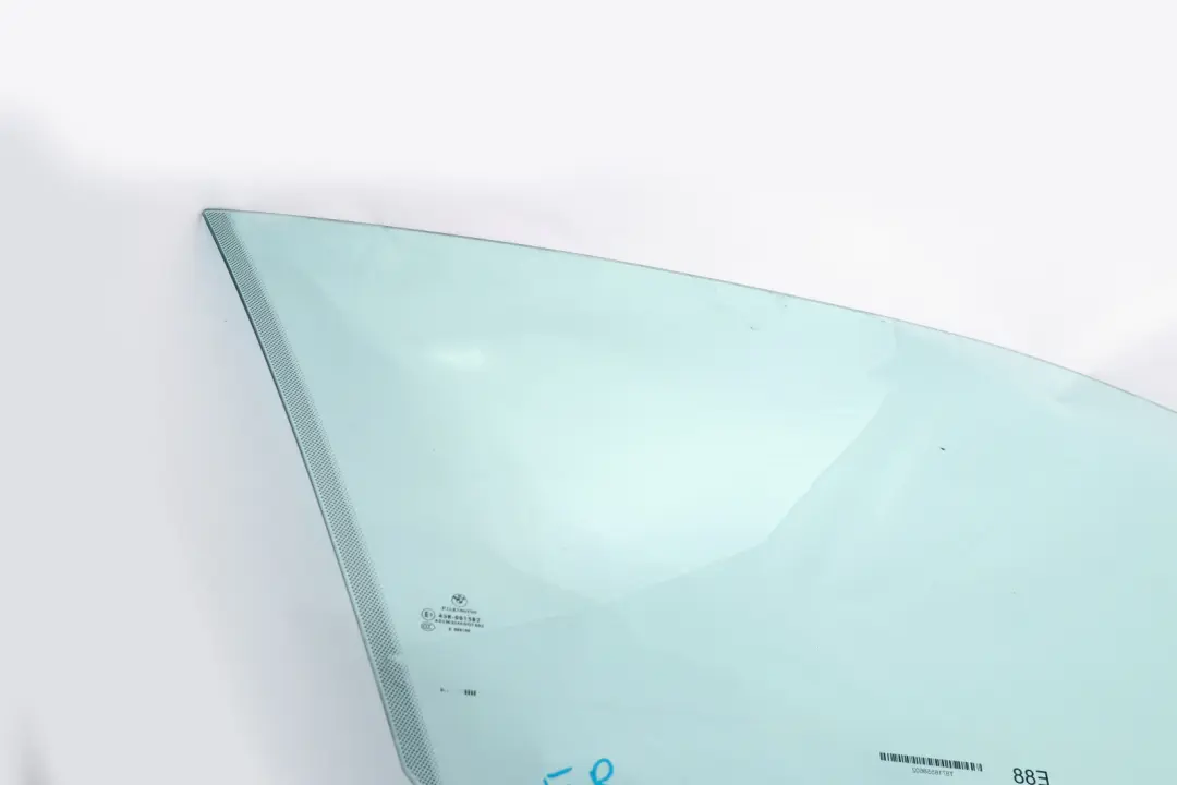 Puerta Delantera Derecha Cristal Verde AS2 para BMW E88 Cabrio con número de pieza 7165586 BMW E88 Cabrio Puerta Delantera Derecha Cristal Verde AS2 - SKU 7165586 - Número de pieza 7165586