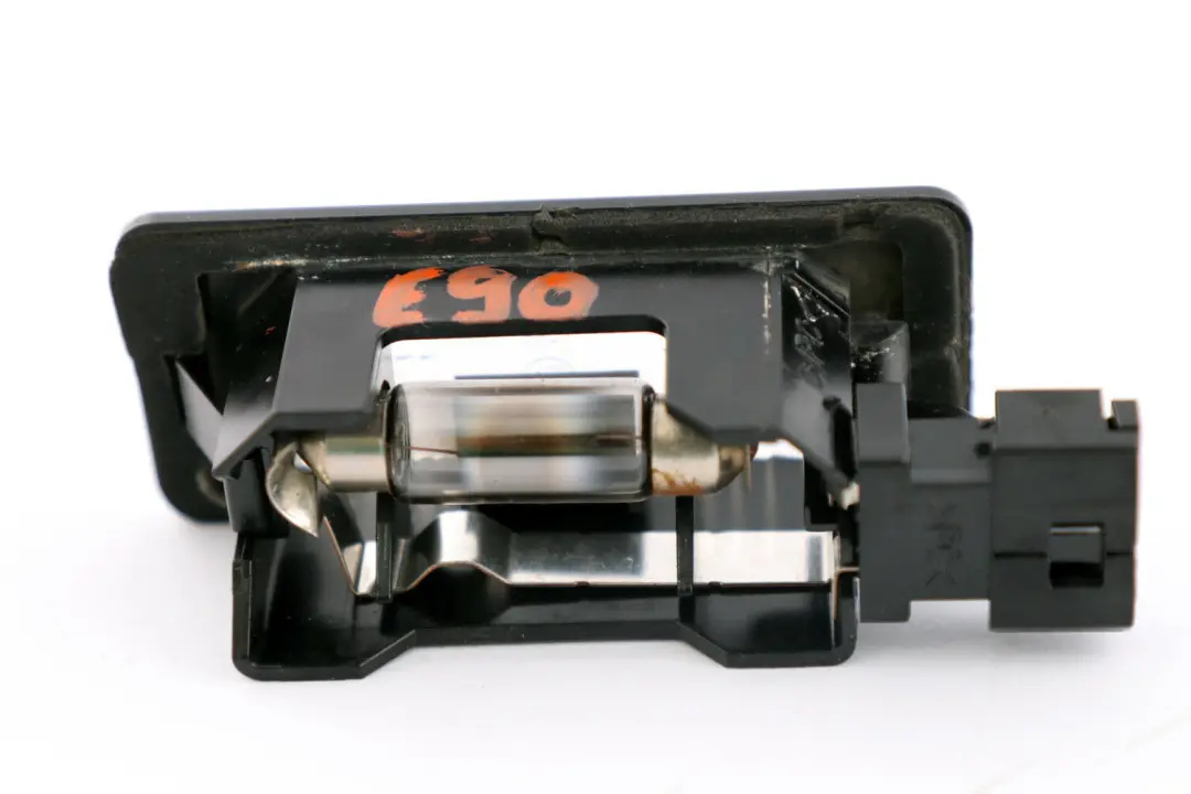 Kennzeichen Leuchte für BMW E39 E60 E61 E71 E90 E91 E92 mit Teilenummer 7165646 BMW E39 E60 E61 E71 E90 E91 E92 Kennzeichen Leuchte - SKU 7165646 - Teilenummer 7165646