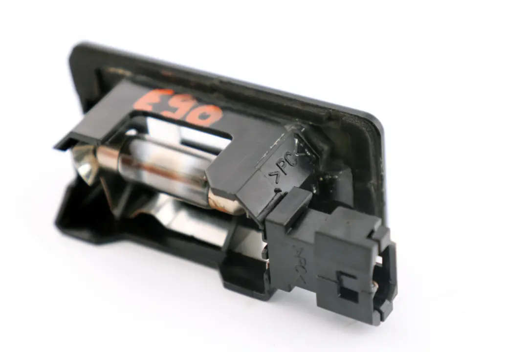 Luce Targa Lampada Targa per BMW E39 E60 E61 E71 E90 E91 E92 con numero di parte 7165646 BMW E39 E60 E61 E71 E90 E91 E92 Luce Targa Lampada Targa - SKU 7165646 - Numero di parte 7165646