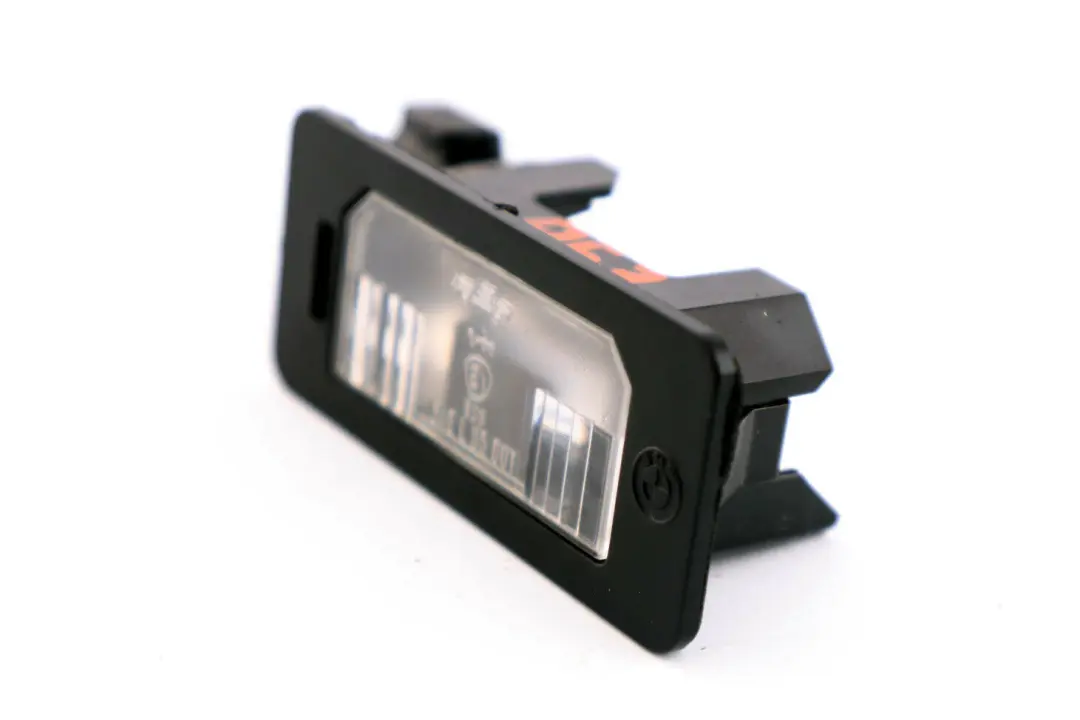 Lámpara De Luz De Matrícula para BMW E39 E60 E61 E71 E90 E91 E92 con número de pieza 7165646 BMW E39 E60 E61 E71 E90 E91 E92 Lámpara De Luz De Matrícula - SKU 7165646 - Número de pieza 7165646