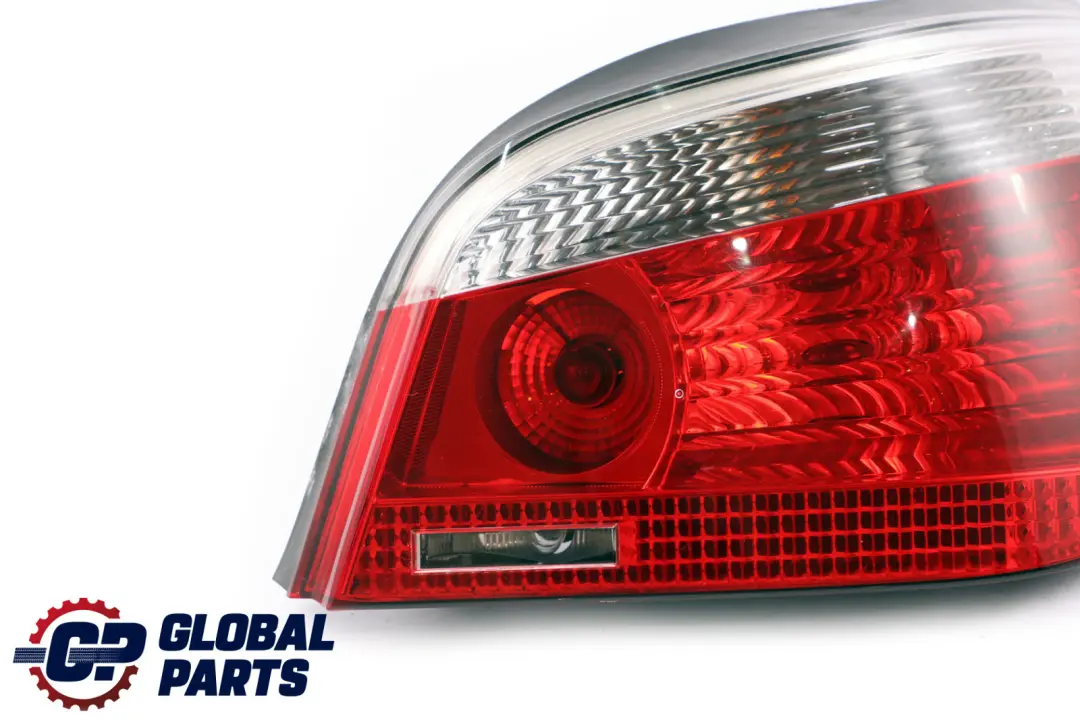 Luz Trasera Derecha Lado Conductor para BMW E60 con número de pieza 7165738 BMW E60 Luz Trasera Derecha Lado Conductor - SKU 7165738 - Número de pieza 7165738