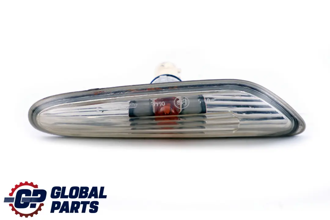 Zusatzblinkleuchte Weiss Links 6313 für BMW E60 E61 mit Teilenummer 7165741 BMW E60 E61 Zusatzblinkleuchte Weiss Links 6313 - SKU 7165741 - Teilenummer 7165741