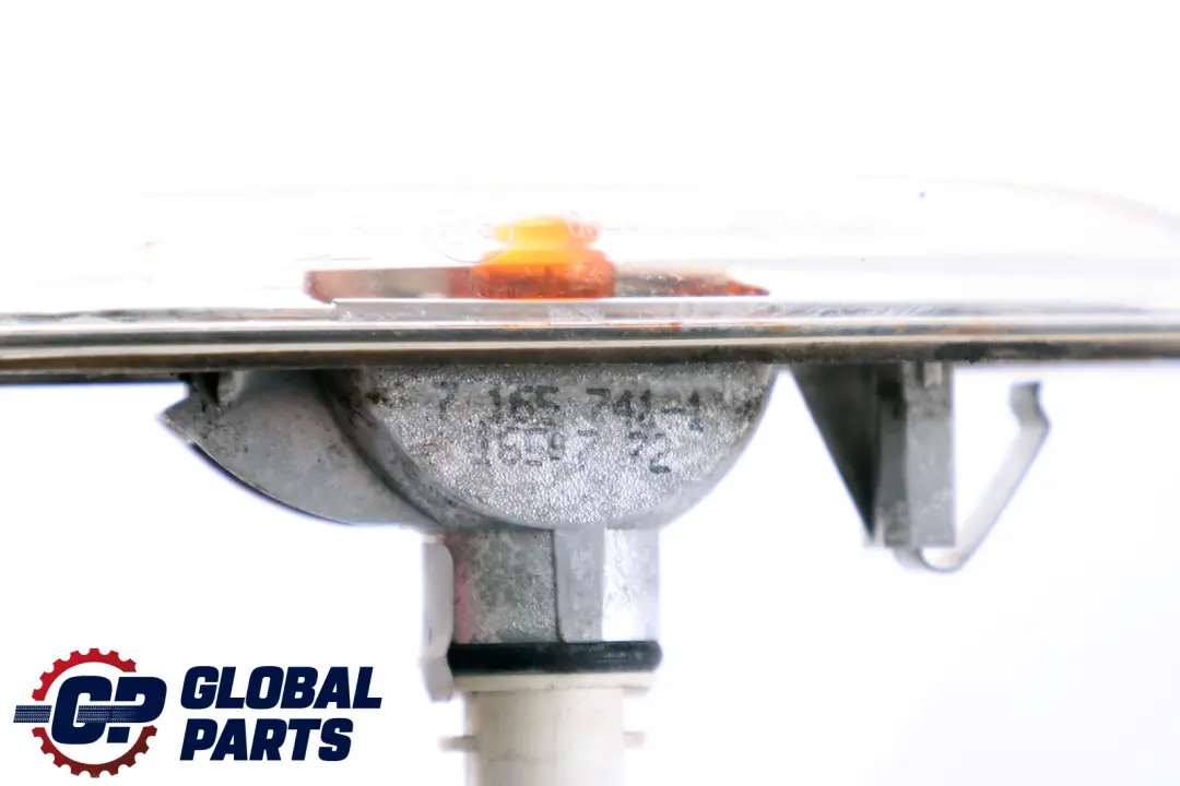 Indicador De intermitente lateral izquierdo blanco para BMW E60 E61 con número de pieza 7165741 BMW E60 E61 Indicador De intermitente lateral izquierdo blanco - SKU 7165741 - Número de pieza 7165741