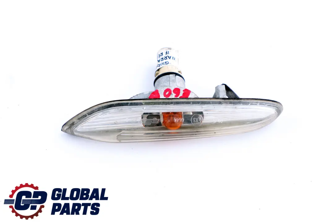 Right White Wing Side Turn Signal Indicator O/S to BMW 5 Series E60 E61 with Part number 7165742 BMW 5 Series E60 E61 Right White Wing Side Turn Signal Indicator O/S - SKU 7165742 - Part number 7165742