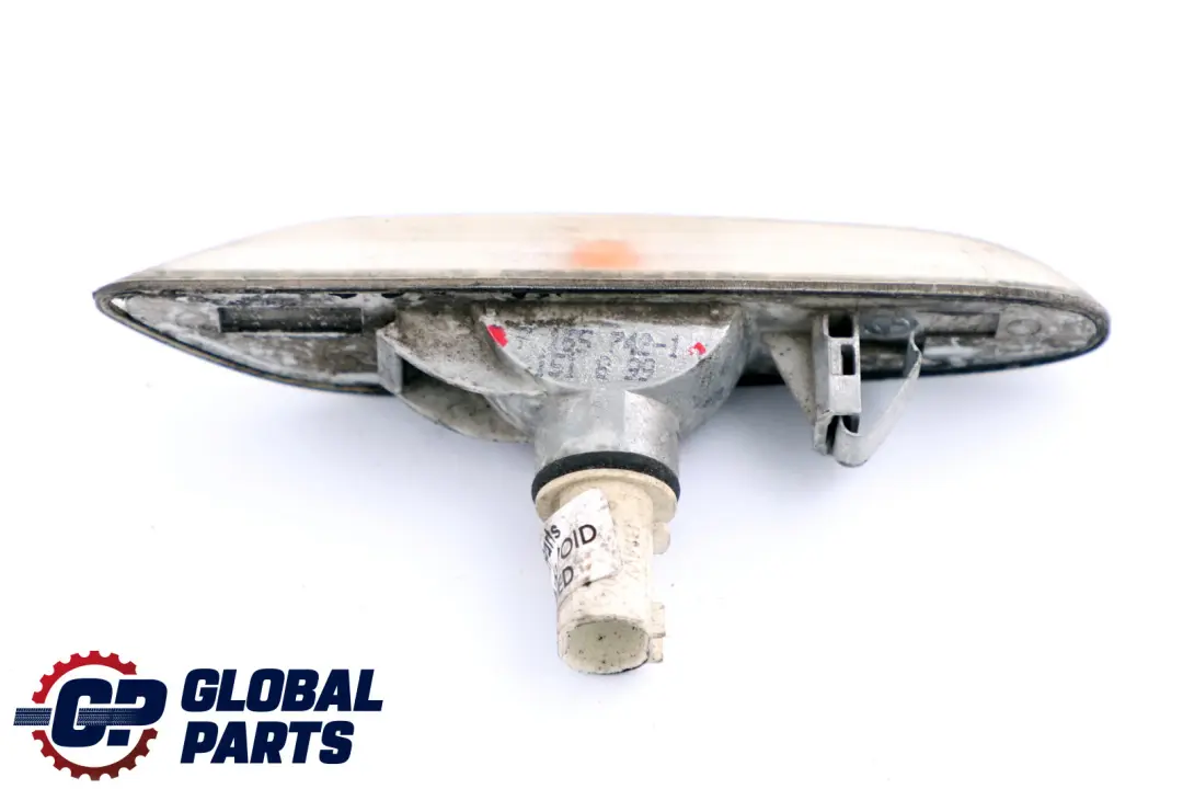 Clignotant Supplementaire Blanc Droite 6313 pour BMW 5 E60 E61 à propos du numéro de pièce 7165742 BMW 5 E60 E61 Clignotant Supplementaire Blanc Droite 6313 - SKU 7165742 - Numéro de pièce 7165742