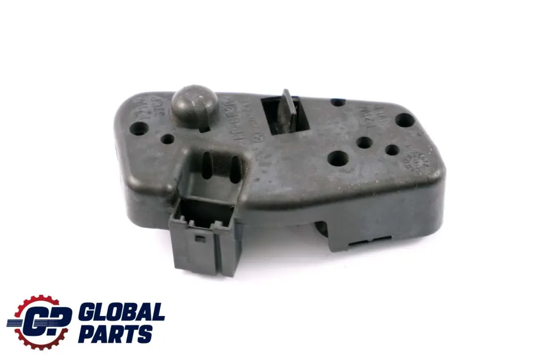 Portalamparas Trasero Izquierdo para BMW E46 con número de pieza 7165743 BMW E46 Portalamparas Trasero Izquierdo - SKU 7165743 - Número de pieza 7165743