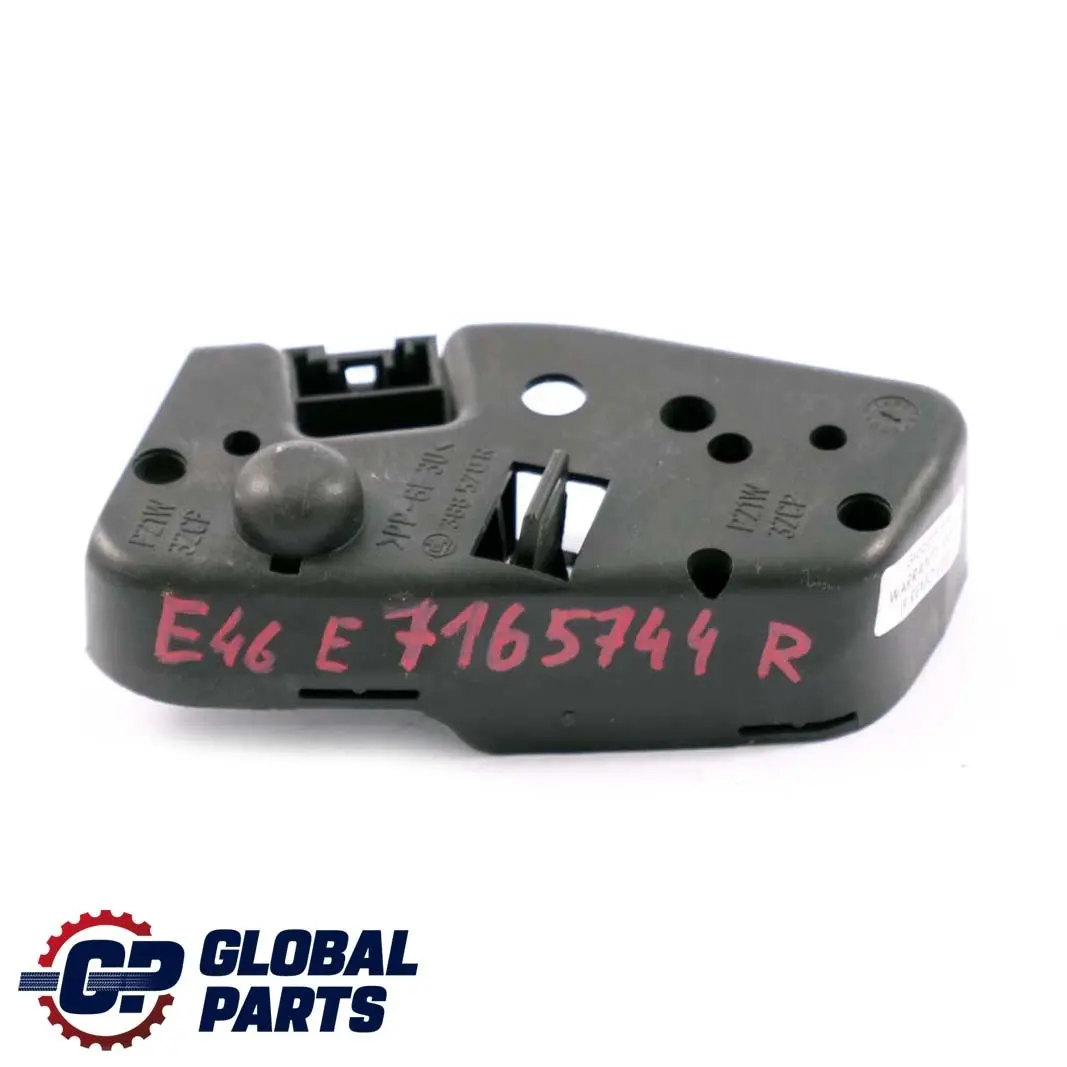 Portalamparas Luz Trasera Tapa Maletero Derecha para BMW E46 Berlina con número de pieza 6907938 BMW E46 Berlina Portalamparas Luz Trasera Tapa Maletero Derecha - SKU 7165744 - Número de pieza 6907938