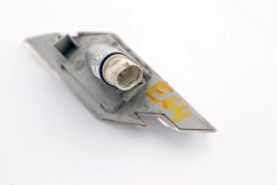 Indicateur de virage additionnel gauche blanc pour BMW Serie 6 E63 E64 LCI à propos du numéro de pièce 7165809 BMW Serie 6 E63 E64 LCI Indicateur de virage additionnel gauche blanc - SKU 7165809 - Numéro de pièce 7165809