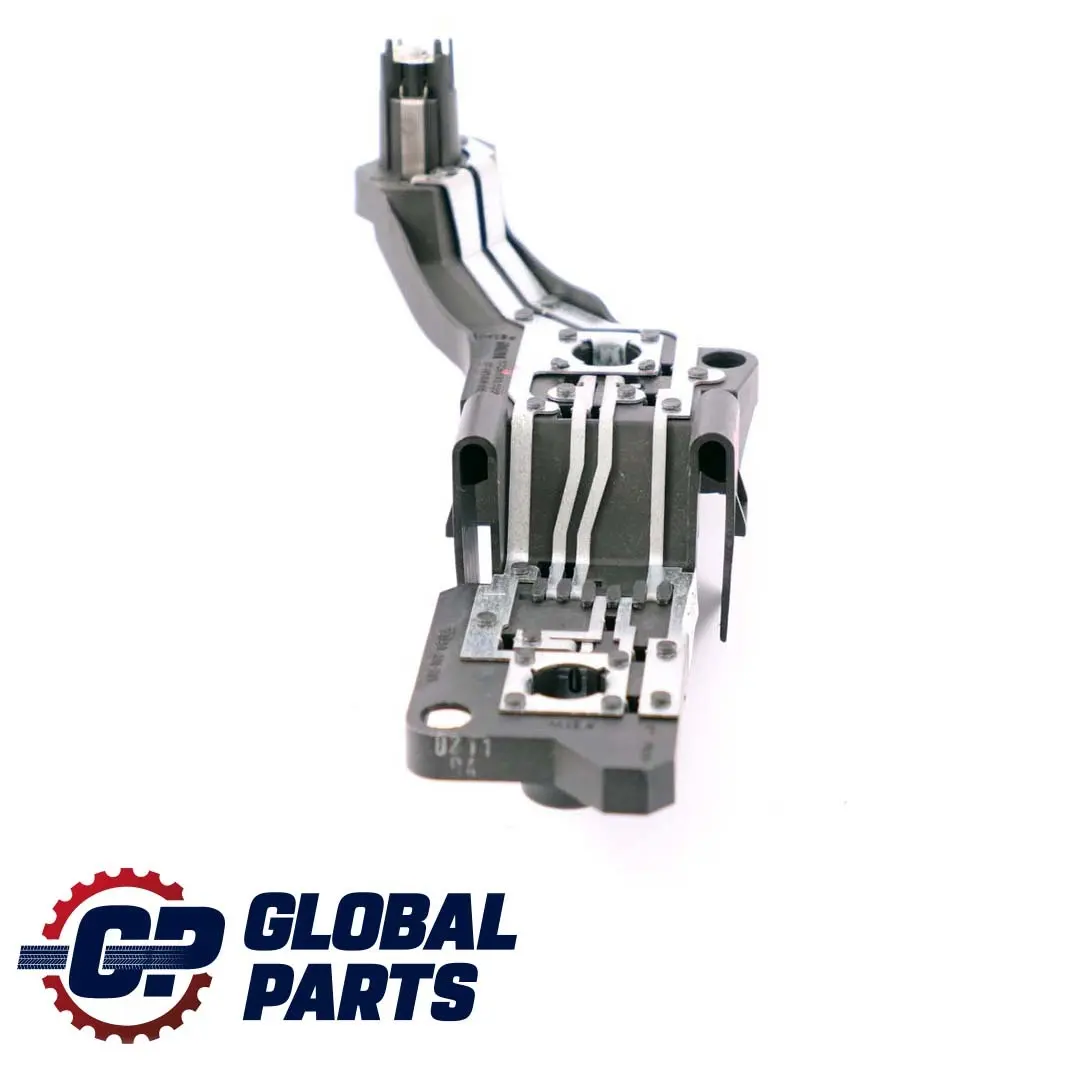 Gniazdo Żarówek Lampy Tył Lewo do MINI R50 R52 R53 o numerze 7166007 MINI R50 R52 R53 Gniazdo Żarówek Lampy Tył Lewo - SKU 7166007 - Numer Części 7166007