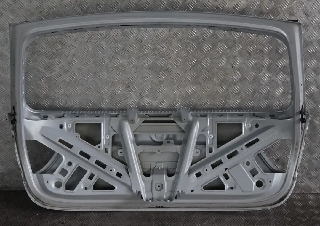 Boot Trunk Lid Tailgate Titansilber Silver Metallic to BMW 3 Series E91 Touring with Part number 7166105 BMW 3 Series E91 Touring Boot Trunk Lid Tailgate Titansilber Silver Metallic - SKU 7166105-TS1 - Part number 7166105