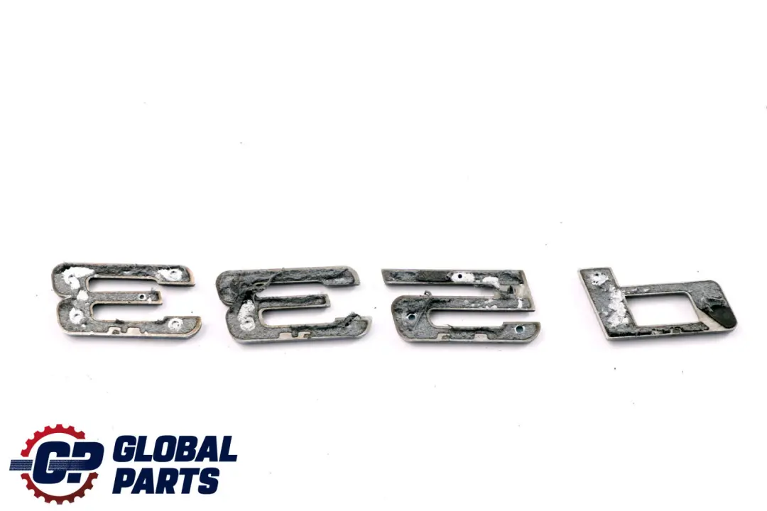 Emblema Adherido Trasero para BMW E92 335d con número de pieza 7166220 BMW E92 335d Emblema Adherido Trasero - SKU 7166220 - Número de pieza 7166220