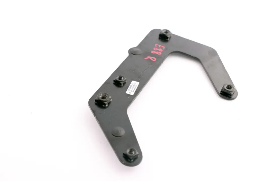 Plaque De Support De Toit Pliant Droit pour BMW E88 Cabriolet à propos du numéro de pièce 7166240 BMW E88 Cabriolet Plaque De Support De Toit Pliant Droit - SKU 7166240 - Numéro de pièce 7166240