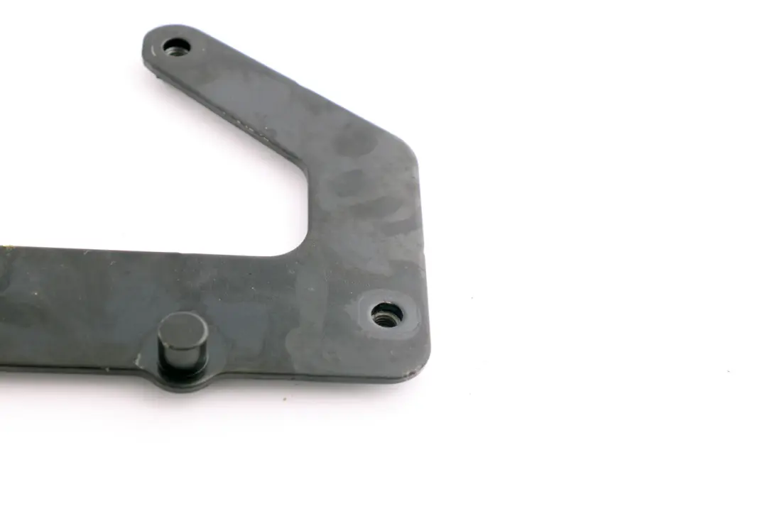 Piastra Di Supporto Per Copertura Tetto Pieghevole Destra per BMW E88 Cabrio con numero di parte 7166240 BMW E88 Cabrio Piastra Di Supporto Per Copertura Tetto Pieghevole Destra - SKU 7166240 - Numero di parte 7166240