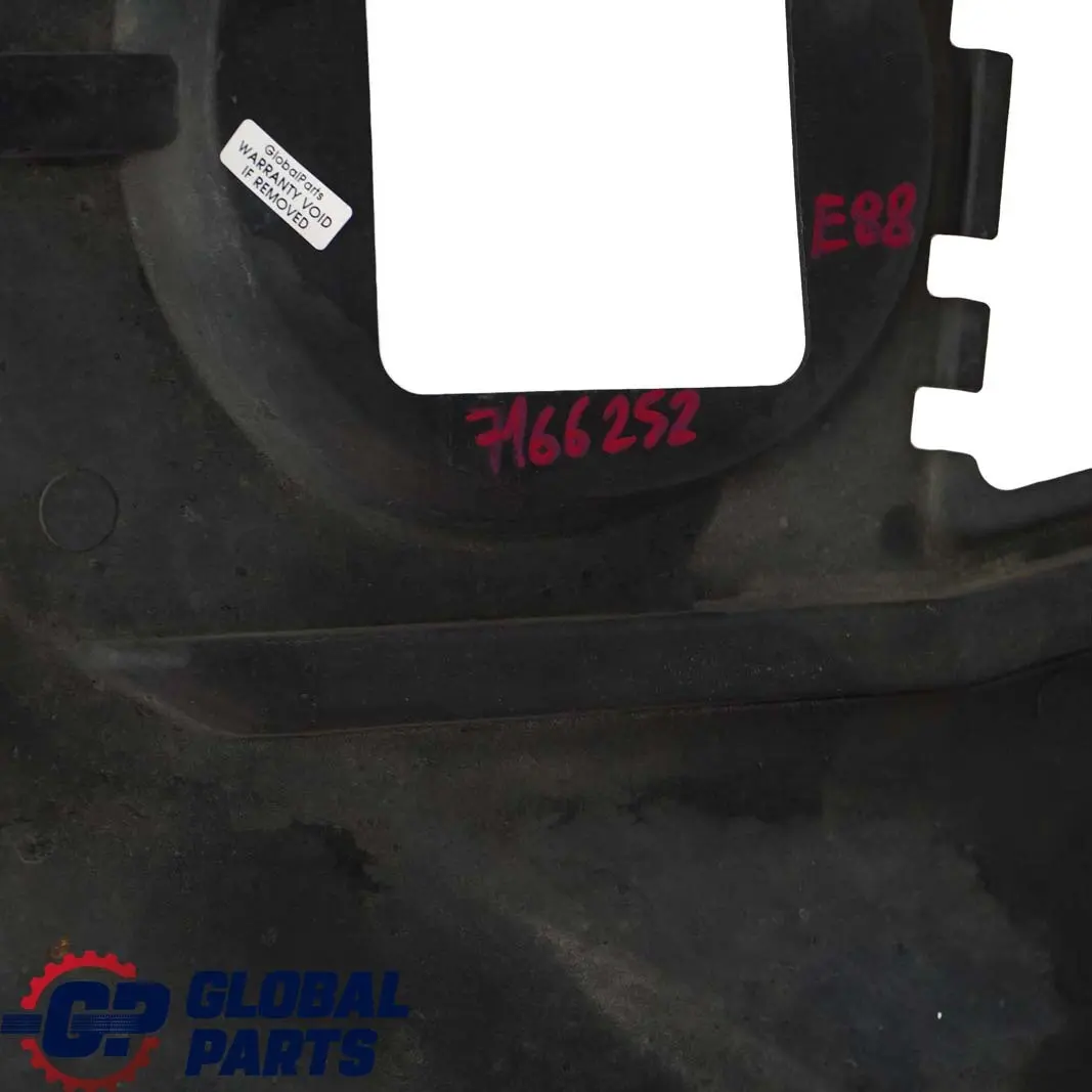 Motorraumabschirmung Revetement Essence pour BMW 1 Serie E88 Cabriolet à propos du numéro de pièce 7166252 BMW 1 Serie E88 Cabriolet Motorraumabschirmung Revetement Essence - SKU 7166252 - Numéro de pièce 7166252