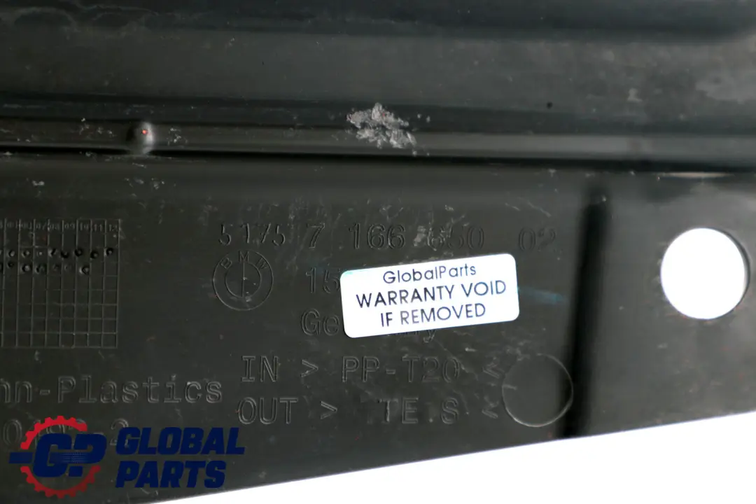 Osłona Płyta Podwozia Prawo do BMW E92 E93 o numerze 7166650 BMW E92 E93 Osłona Płyta Podwozia Prawo - SKU 7166650 - Numer Części 7166650