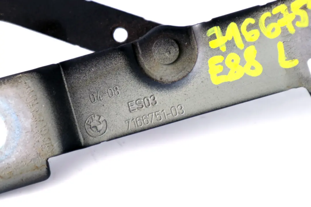 Zawias bagażnika lewy do BMW E82 E88 o numerze 7166751 BMW E82 E88 Zawias bagażnika lewy - SKU 7166751-2 - Numer Części 7166751