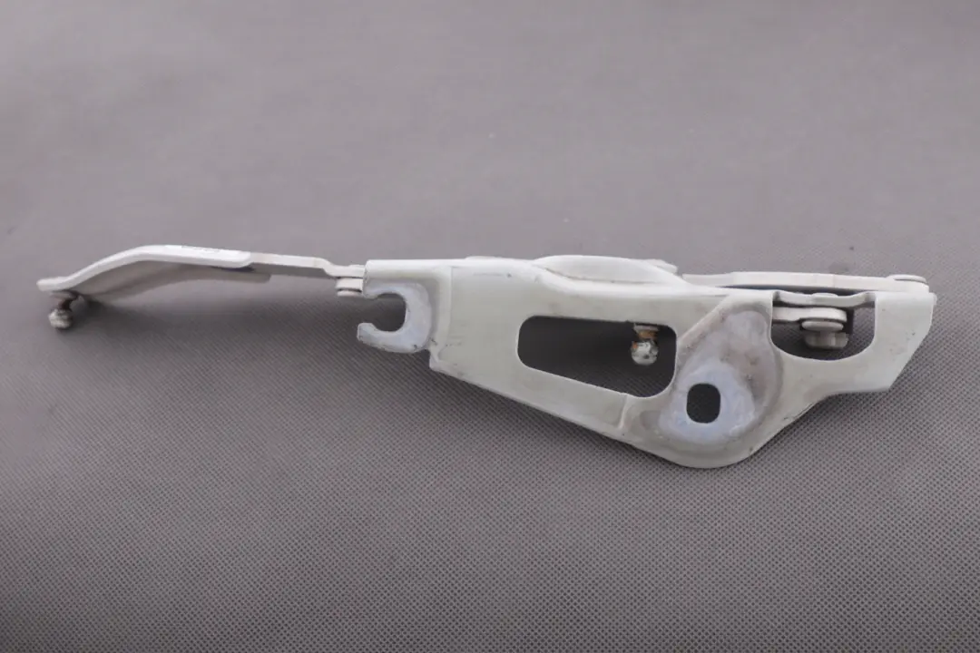 BMW 1 Series E82 E88 Boot Trunk Tailgate Left Hinge N/S White - SKU 7166751-4 - Part number 7230859