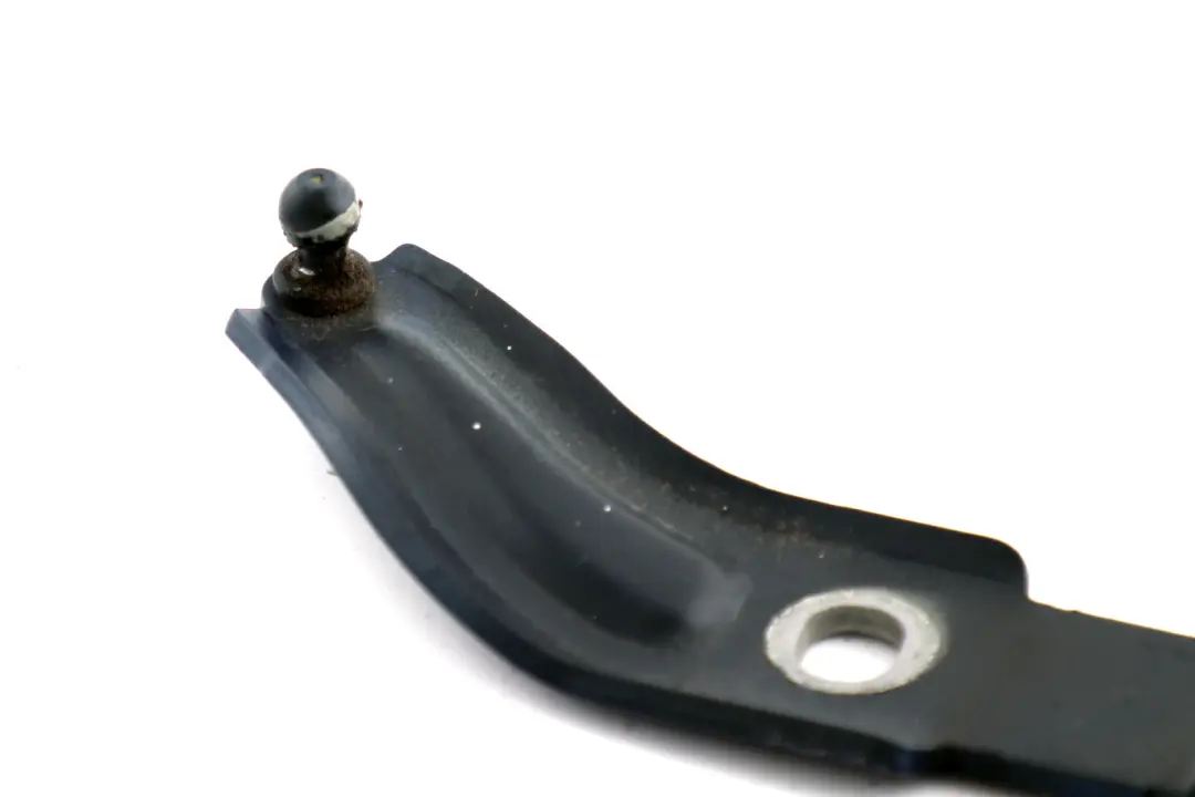 Zawias bagażnika prawy niebieski do BMW E82 E88 o numerze 7166752 BMW E82 E88 Zawias bagażnika prawy niebieski - SKU 7166752 - Numer Części 7166752