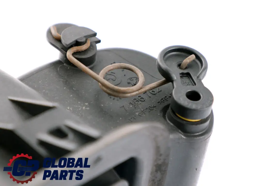 Abdecktopf Tankdeckel 5117 für BMW 1 er E82 E88 mit Teilenummer 7166762 BMW 1 er E82 E88 Abdecktopf Tankdeckel 5117 - SKU 7166762 - Teilenummer 7166762