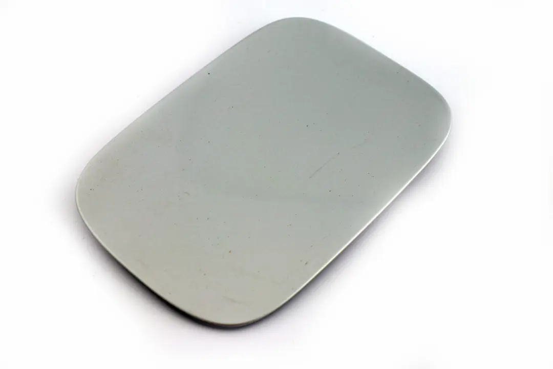 1er E82 E88 Einfüllklappe Kraftstoffdeckel Titansilber Metallic für BMW mit Teilenummer 7166825 BMW 1er E82 E88 Einfüllklappe Kraftstoffdeckel Titansilber Metallic - SKU 7166825-TS - Teilenummer 7166825