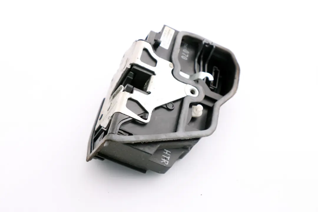 Actuador del pestillo De La puerta trasera derecha para BMW E60 E87 E90 con número de pieza 7167070 BMW E60 E87 E90 Actuador del pestillo De La puerta trasera derecha - SKU 7167070 - Número de pieza 7167070