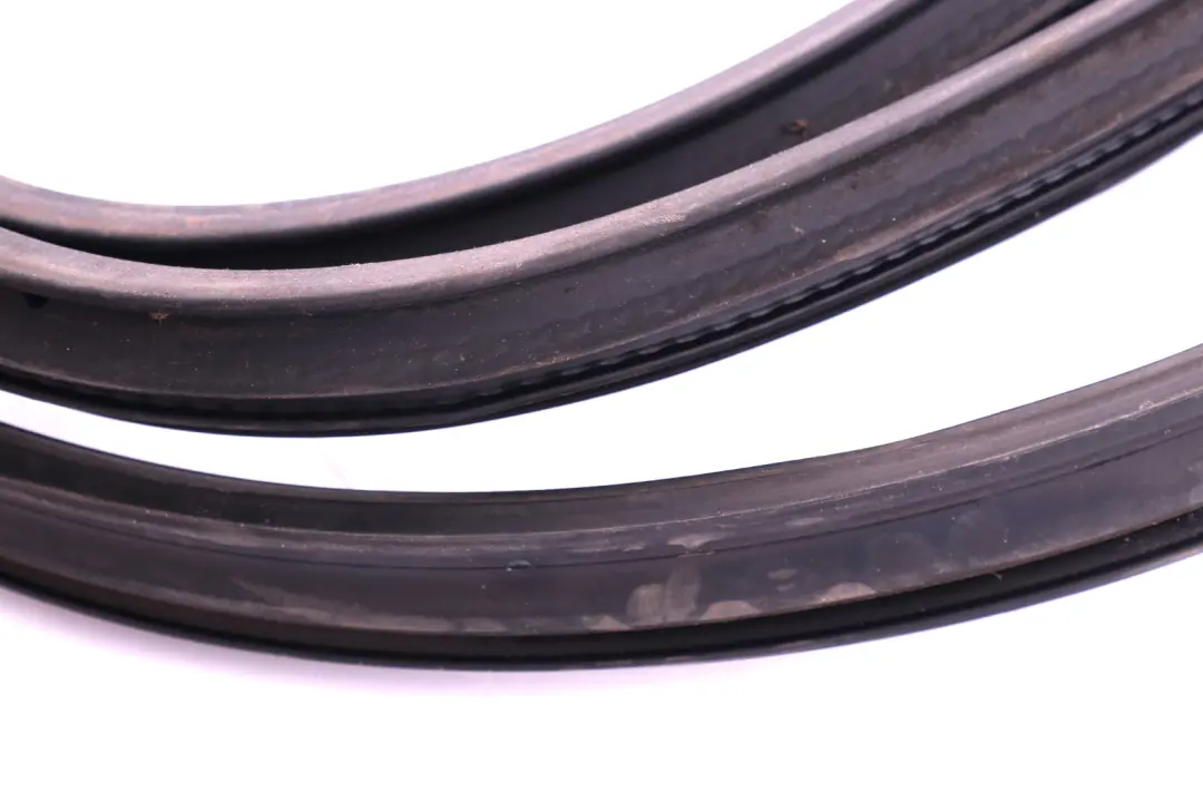 vorne rechts Türabdichtung für BMW MINI Cooper One Clubman R55 mit Teilenummer 7167218 BMW MINI Cooper One Clubman R55 vorne rechts Türabdichtung - SKU 7167218 - Teilenummer 7167218