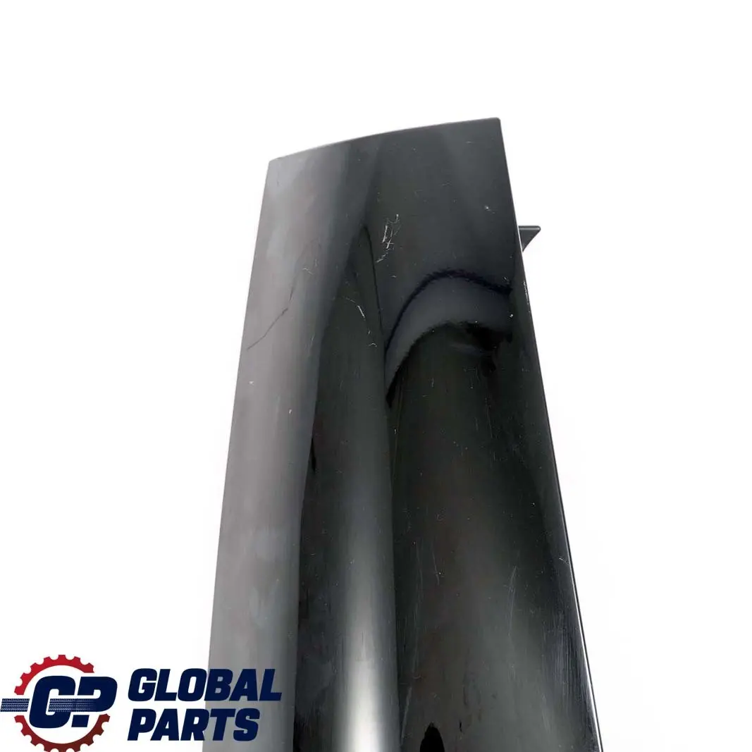 Embellecedor Columna Trasera C Izquierdo Negro para Mini Clubman R55 con número de pieza 7167227 Mini Clubman R55 Embellecedor Columna Trasera C Izquierdo Negro - SKU 7167227-1 - Número de pieza 7167227