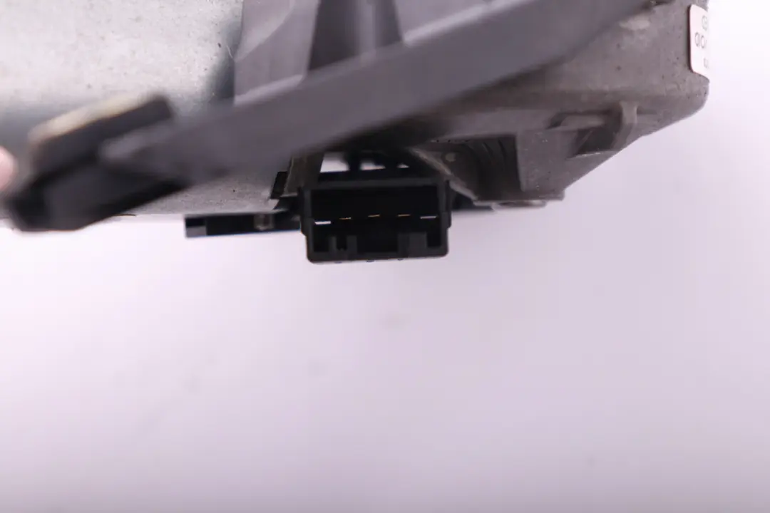 Wischermotor Heckscheibe links für BMW MINI Cooper One Clubman R55 LCI mit Teilenummer 7168153 BMW MINI Cooper One Clubman R55 LCI Wischermotor Heckscheibe links - SKU 7168153 - Teilenummer 7168153