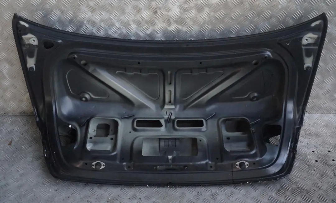 Coupé Tailgate Boot Lid Rear Lid Black Sapphire Metallic 475 to BMW 3 Series 2 E92 with Part number 7168515 BMW 3 Series 2 E92 Coupé Tailgate Boot Lid Rear Lid Black Sapphire Metallic 475 - SKU 7168515-BS2 - Part number 7168515
