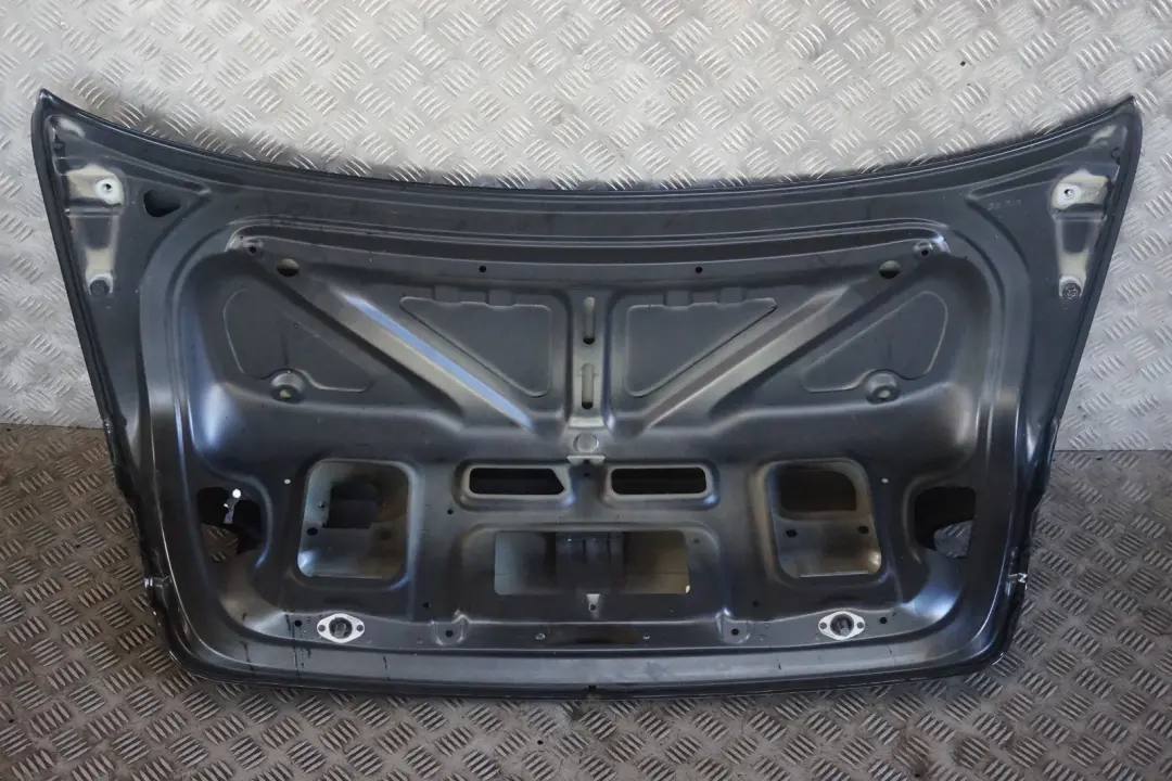 Coupé Tailgate Boot Lid Rear Lid Black Sapphire Metallic to BMW 3 Series 4 E92 with Part number 7168515 BMW 3 Series 4 E92 Coupé Tailgate Boot Lid Rear Lid Black Sapphire Metallic - SKU 7168515-BS4 - Part number 7168515