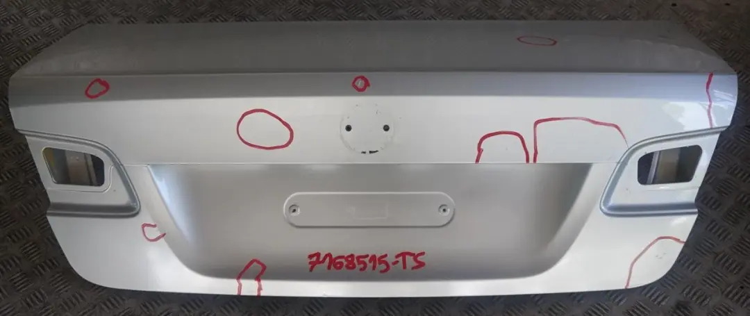 Klapa tylna tył bagażnika titansilber do BMW E92 o numerze 7168515 BMW E92 Klapa tylna tył bagażnika titansilber - SKU 7168515-TS - Numer Części 7168515