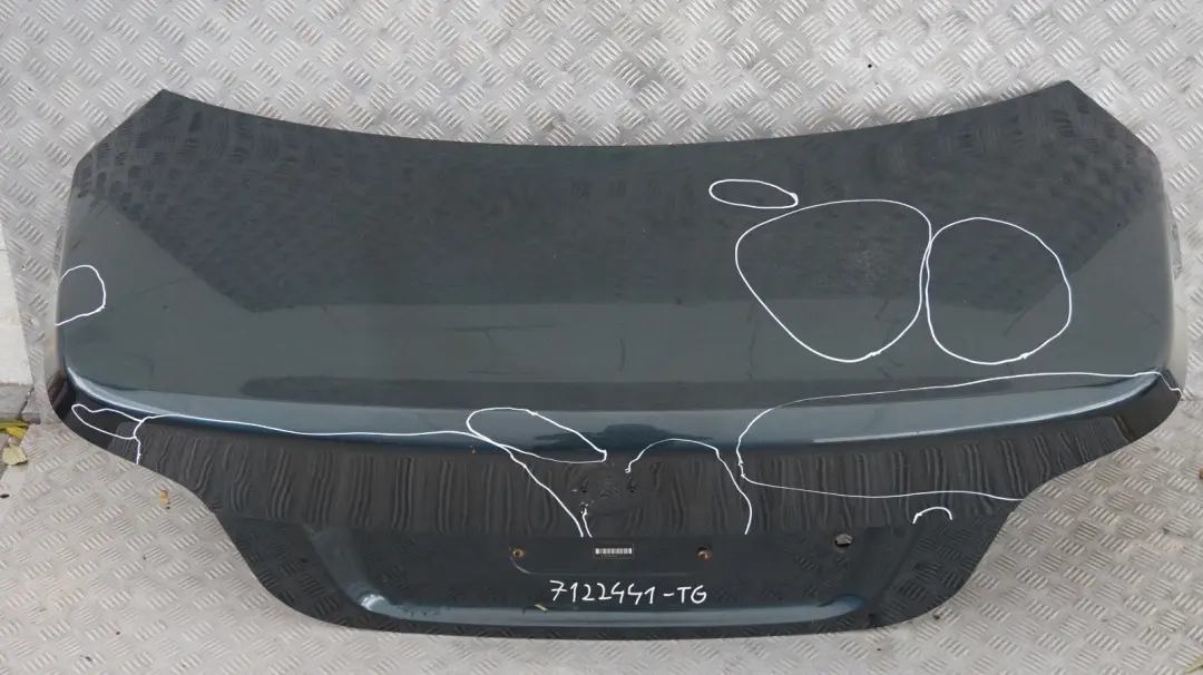 Trunk Boot Lid Tailgate Tiefgruen Deep Green Metallic - A4 to BMW 5 Series E60 LCI with Part number 7168761 BMW 5 Series E60 LCI Trunk Boot Lid Tailgate Tiefgruen Deep Green Metallic - A4 - SKU 7168761-TG - Part number 7168761