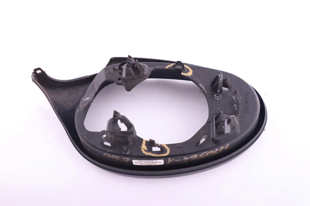 Osłona obudowa lusterka prawa do BMW E90 E91 E92 E93 o numerze 7170564 BMW E90 E91 E92 E93 Osłona obudowa lusterka prawa - SKU 7170564-1 - Numer Części 7170564