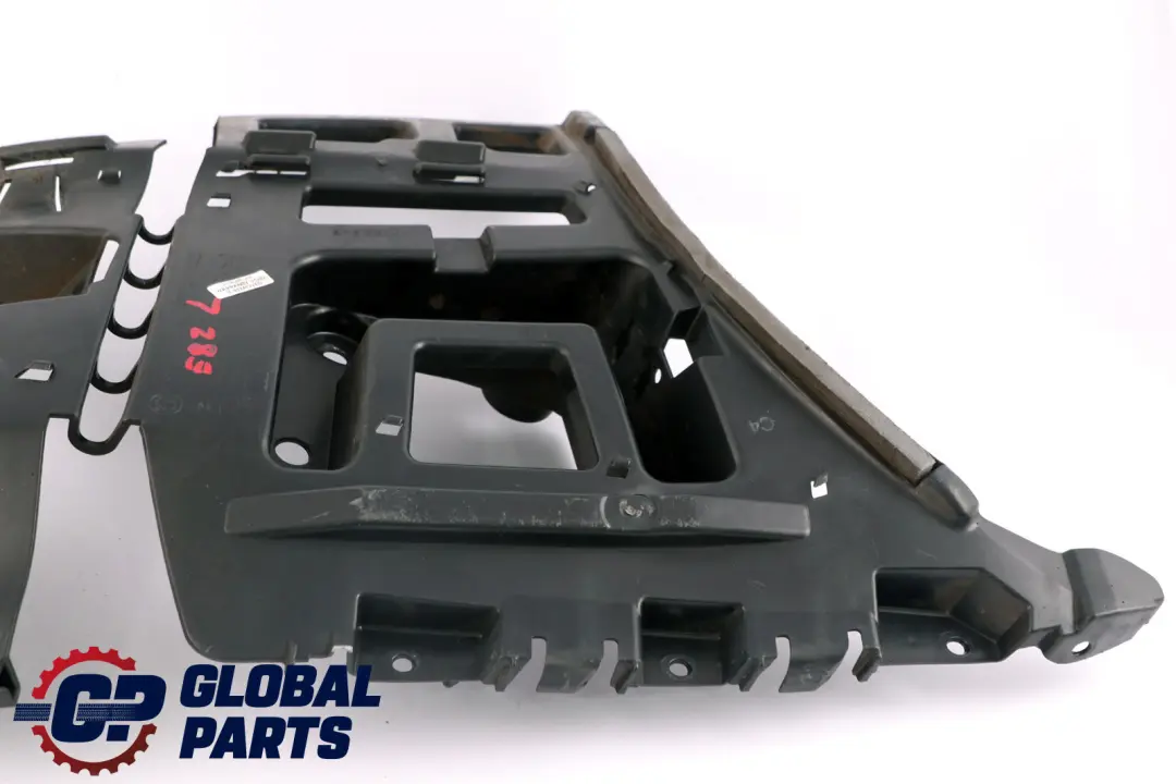 Guida SX Elementi Decorativi Posteriore per BMW E82 E88 Coupe Cabrio con numero di parte 7170663 BMW E82 E88 Coupe Cabrio Guida SX Elementi Decorativi Posteriore - SKU 7170663 - Numero di parte 7170663