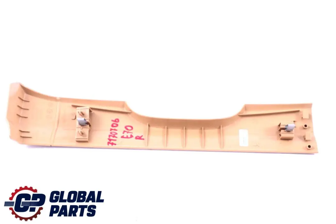 Destra Copertura Sedile Anteriore Beige 8345027 per BMW X5 X6 E70 E71 con numero di parte 7170706 BMW X5 X6 E70 E71 Destra Copertura Sedile Anteriore Beige 8345027 - SKU 7170706 - Numero di parte 7170706