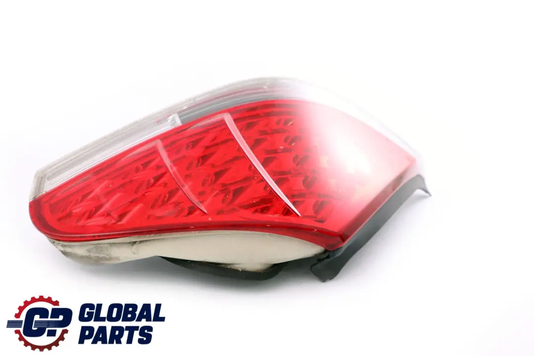 BMW E63 E64 Lampe d'éclairage du couvercle de coffre hayon arrière droit - SKU 7170976 - Numéro de pièce 7170976