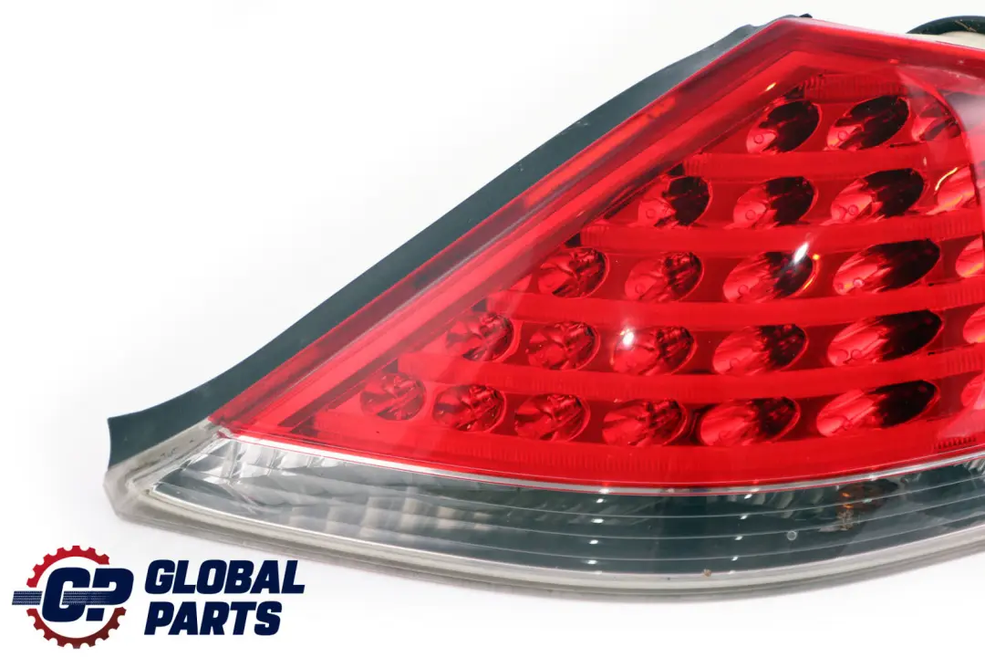 BMW E63 E64 Lampe d'éclairage du couvercle de coffre hayon arrière droit - SKU 7170976 - Numéro de pièce 7170976