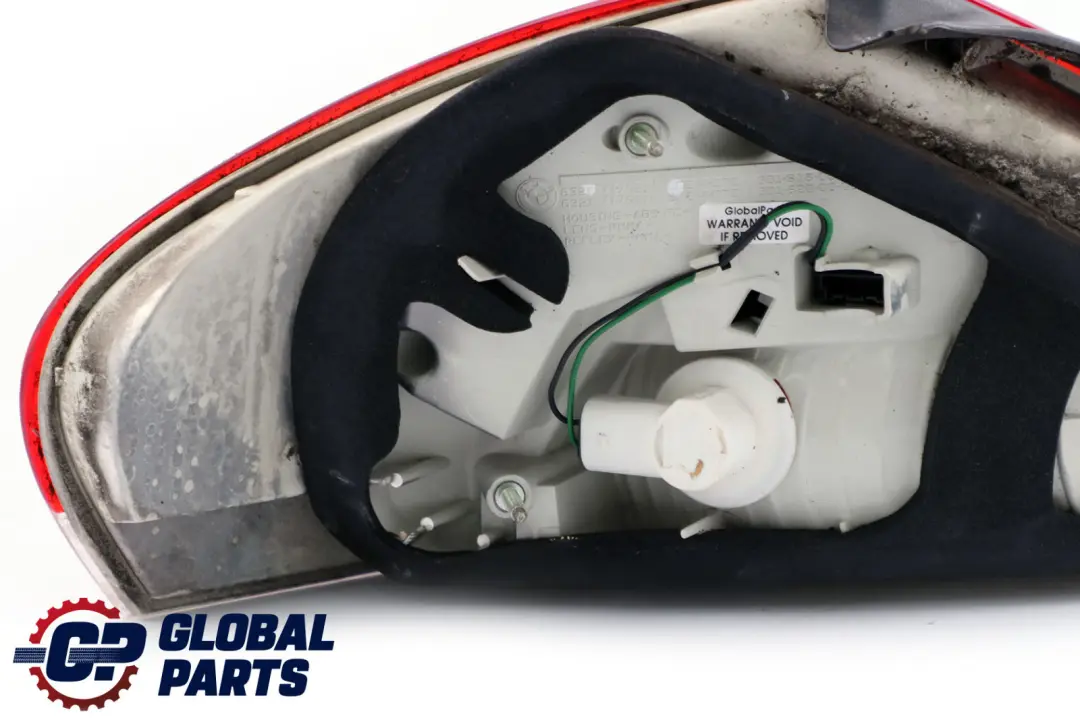 Lampada in baule coperchio portellone posteriore destro per BMW E63 E64 con numero di parte 7170976 BMW E63 E64 Lampada in baule coperchio portellone posteriore destro - SKU 7170976 - Numero di parte 7170976