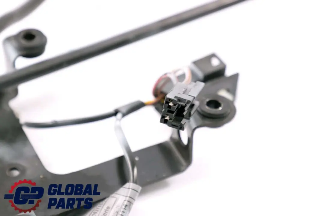 Top pieghevole Hardtop Guscio del tetto Fissaggio Bow per BMW E93 1 Cabrio con numero di parte 7171223 BMW E93 1 Cabrio Top pieghevole Hardtop Guscio del tetto Fissaggio Bow - SKU 7171223-1 - Numero di parte 7171223