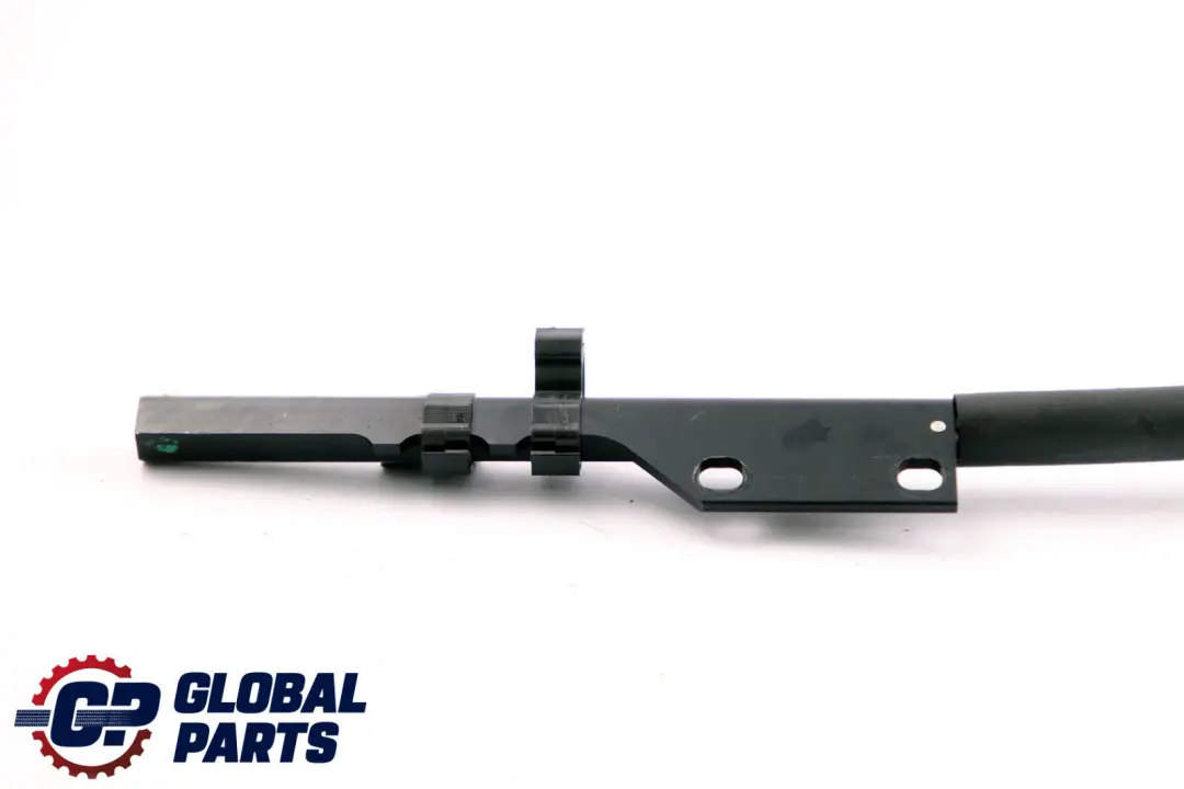 Folding Hardtop Roof Shell Right O/S Fastener Mounting to BMW 3 E93 Convertible with Part number 7171226 BMW 3 E93 Convertible Folding Hardtop Roof Shell Right O/S Fastener Mounting - SKU 7171226 - Part number 7171226