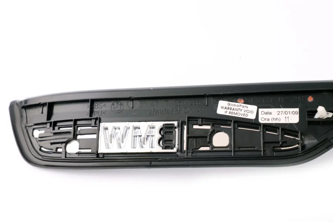 Couverture Entree Arriere Droite pour BMW E90N E91N LCI à propos du numéro de pièce 7172298 BMW E90N E91N LCI Couverture Entree Arriere Droite - SKU 7172298 - Numéro de pièce 7172298